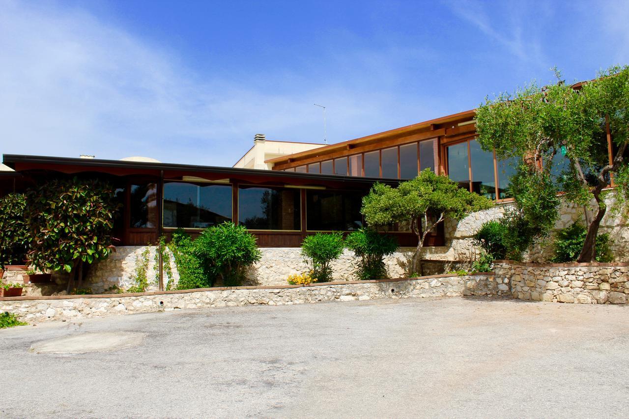 Villaggio Turistico Defensola Vieste Exterior photo
