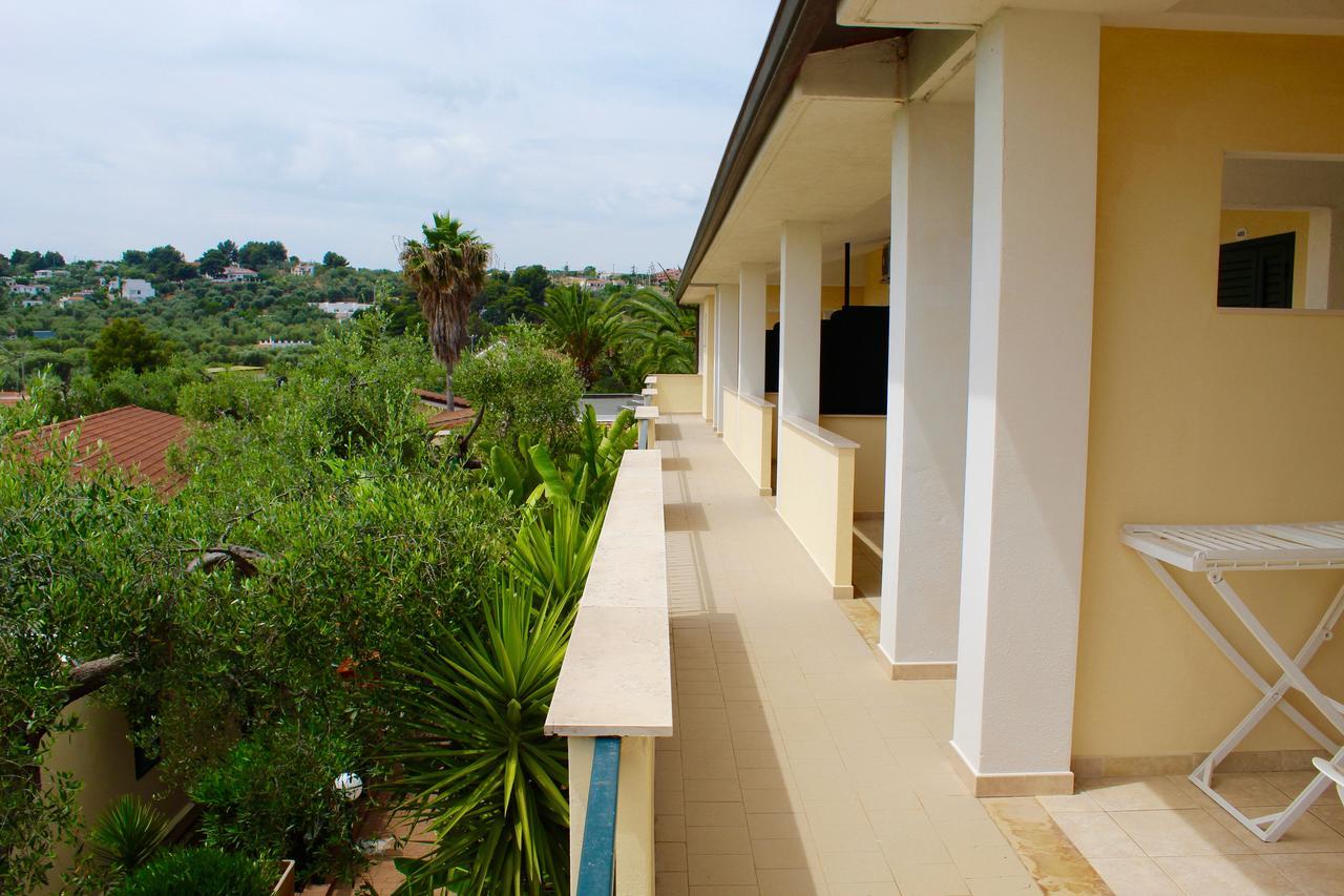 Villaggio Turistico Defensola Vieste Exterior photo